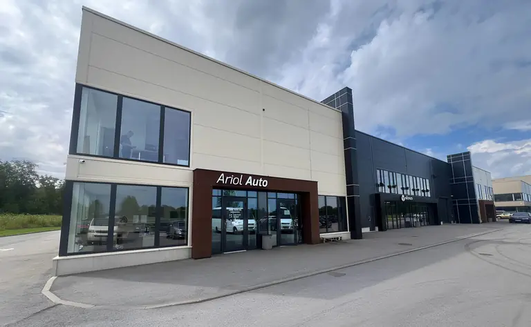 Здание автосервиса Ariol Auto на Priisle tee 18 в Таллинне